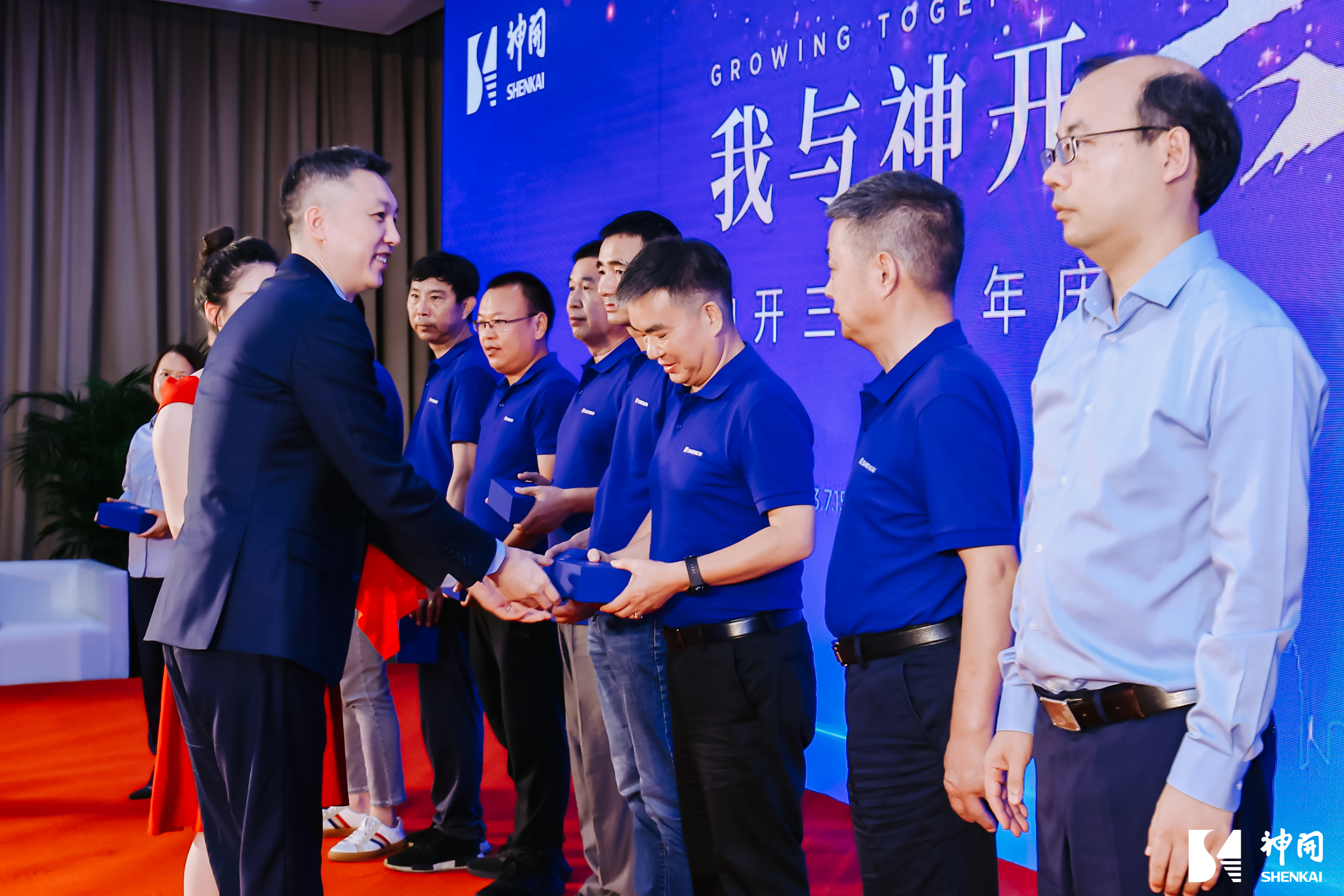 三十而立，，，，，，薪火相承——尊龙凯z6mg官网建设三十周年庆典运动圆满举行(图8)