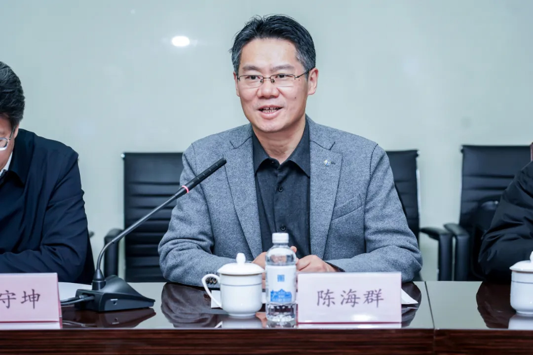 常州大学徐守坤书记、陈海群校长一行莅临尊龙凯z6mg官网旅行考察(图4)