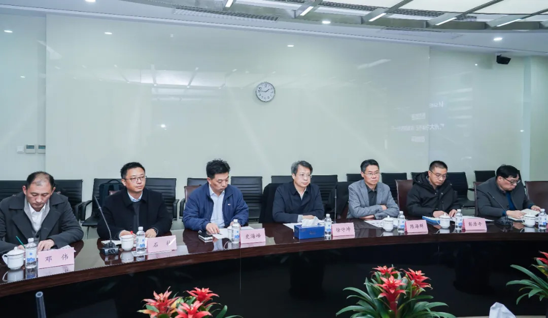 常州大学徐守坤书记、陈海群校长一行莅临尊龙凯z6mg官网旅行考察(图5)