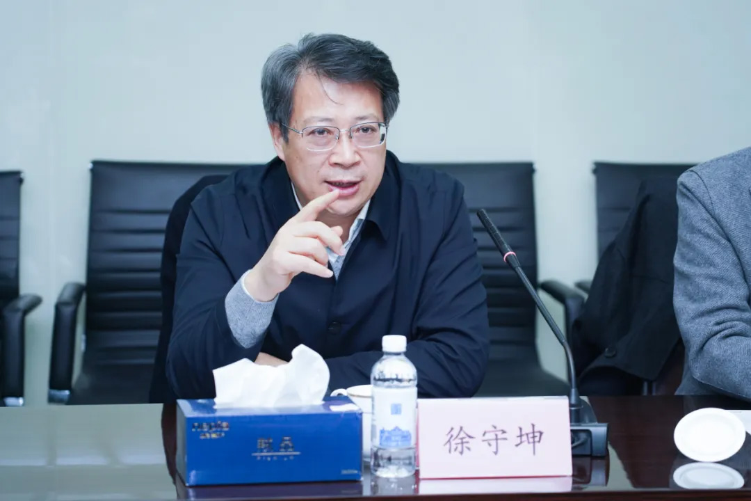 常州大学徐守坤书记、陈海群校长一行莅临尊龙凯z6mg官网旅行考察(图3)