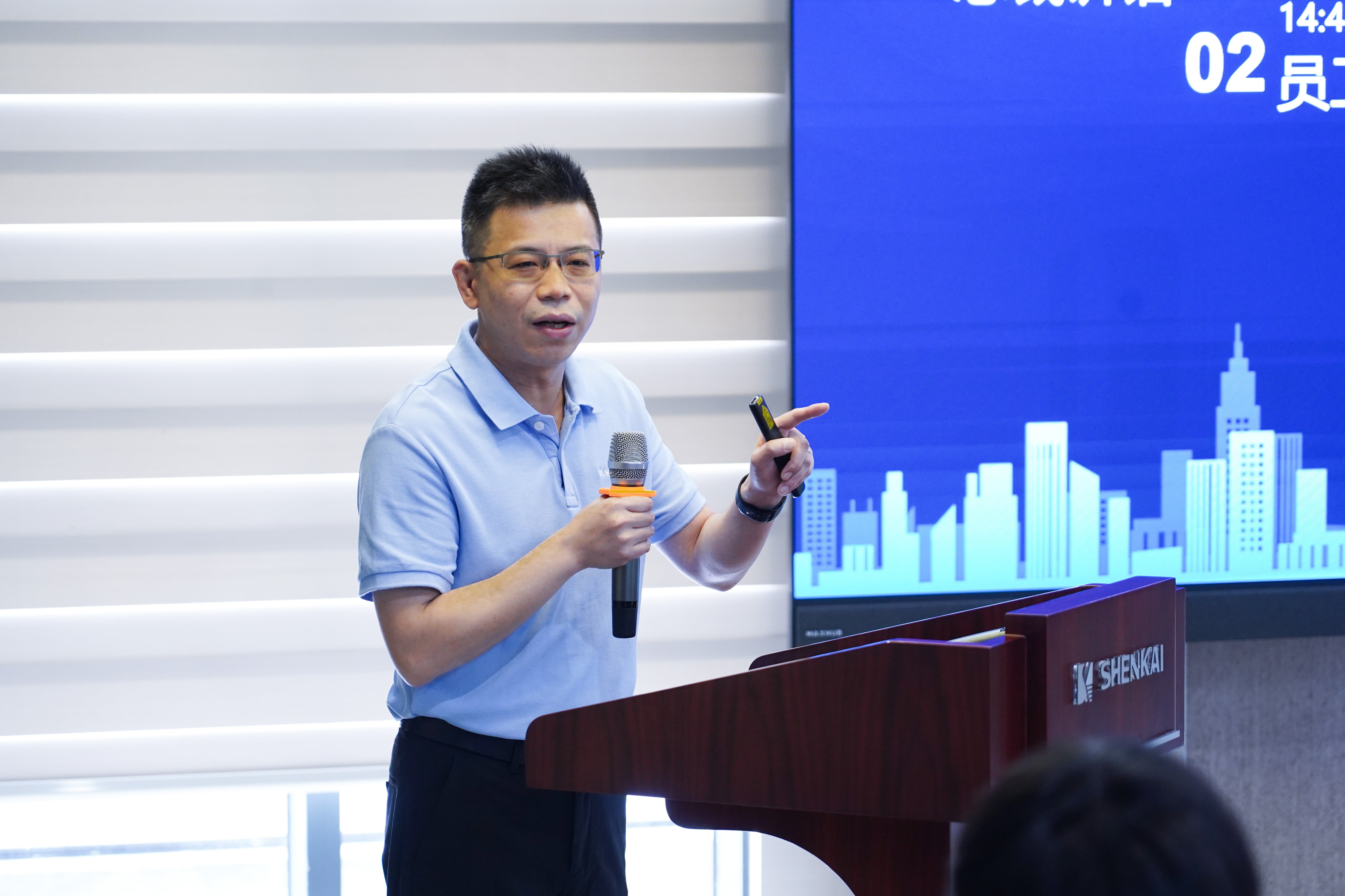 青春不负星光路，，，，，，蓝天展翅正其时 | 尊龙凯z6mg官网“青蓝偕行，，，，，，共创征途”青年员工主题交流分享会乐成举行(图5)